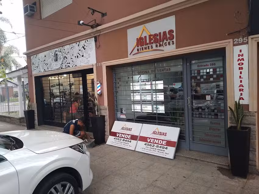 Agencia De Viajes Y Turismo