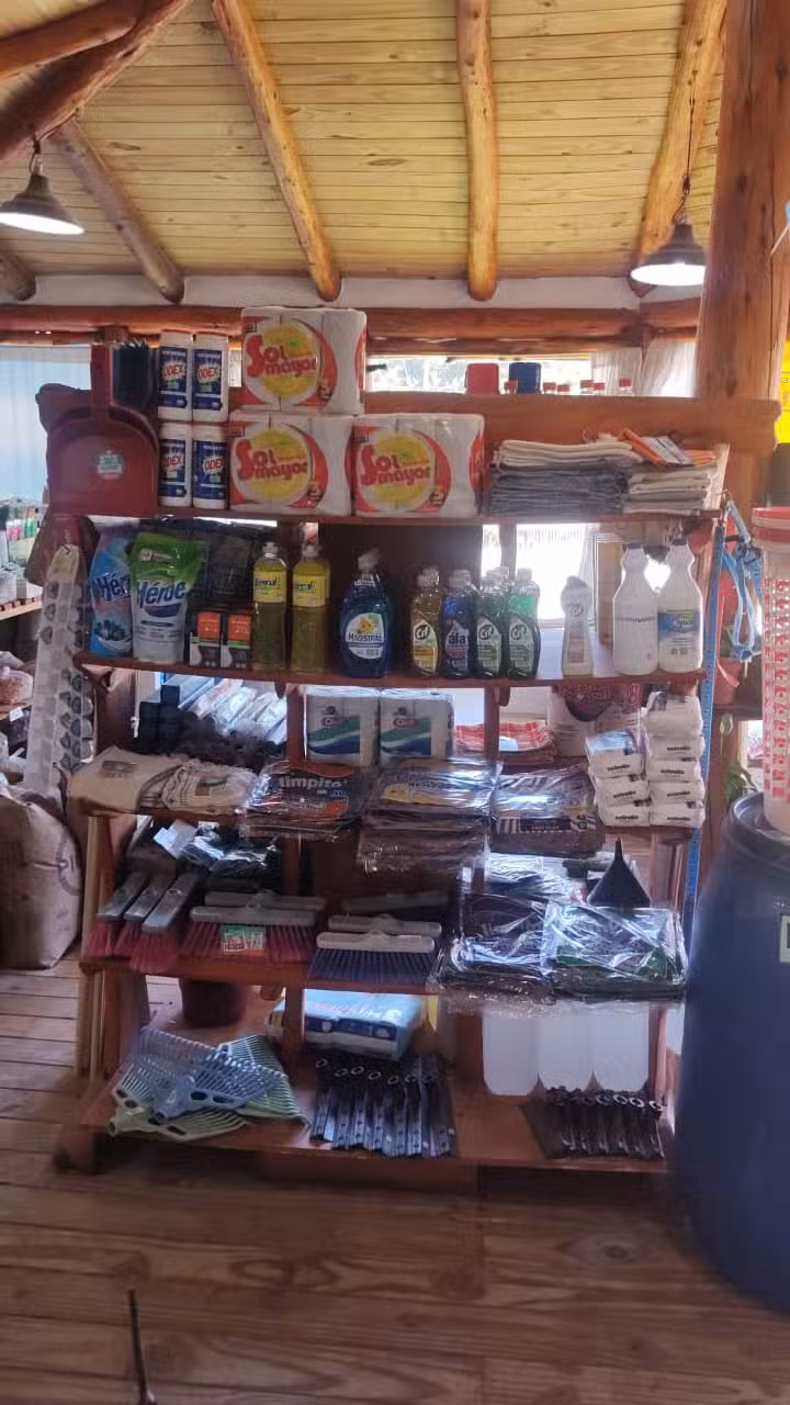 Agencia vía cargo y forrajería