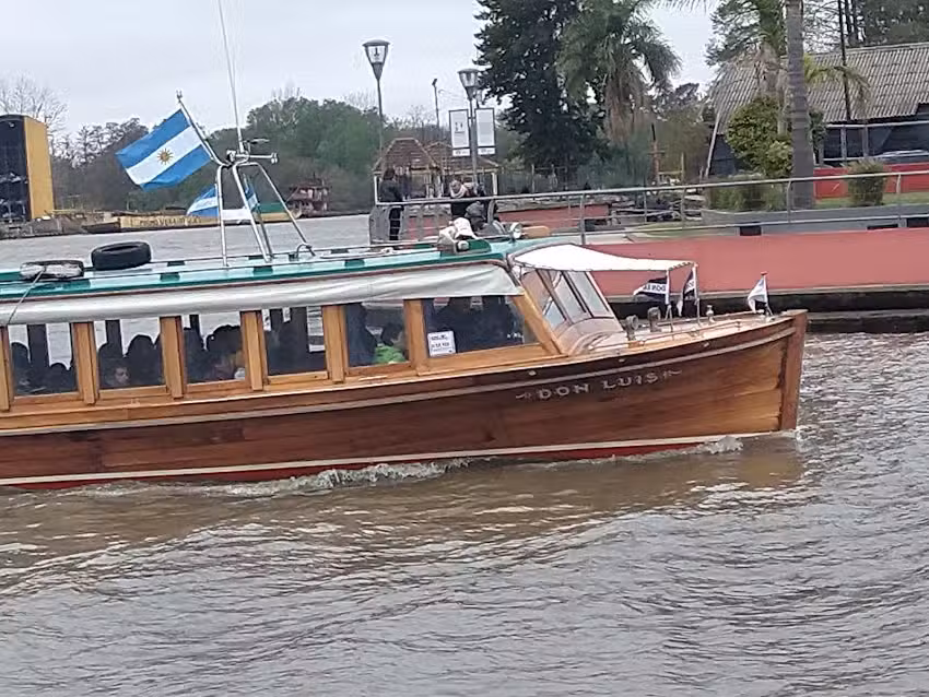 Ares Viajes y Traslados