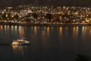 Catamaranes y excursiones terrestres.