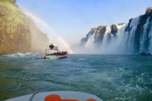 Guacamayo Rojo Turismo Leg 18.979