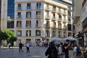 Lloyd Viajes & Eventos – Urquiza | Grupo Gaman