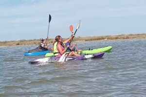 Noctiluca Kayak. Travesias guiadas en kayak. Alquiler de kayaks
