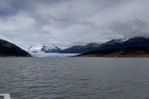 Puerto Bajo las Sombras – Hielo y Aventura