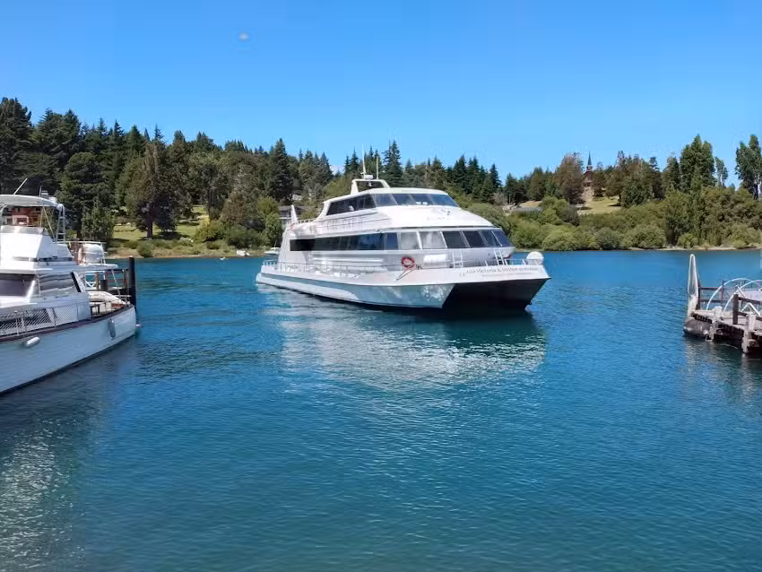 Rayantu Empresa de Viajes y Turismo