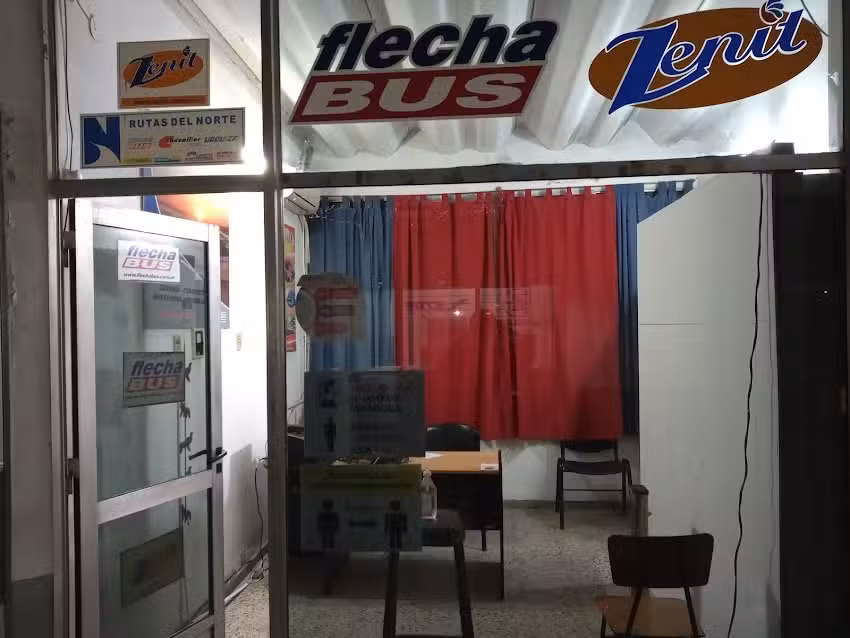 Terminal de Omnibus Flecha bus tostado
